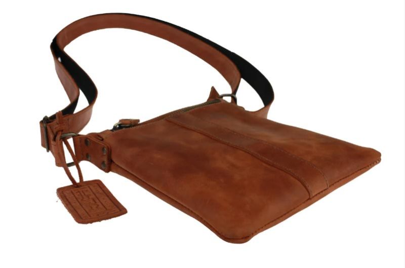 Купить мужскую кожаную сумку SM01VP-108